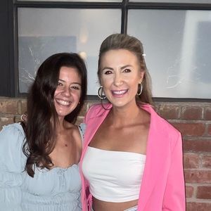 Meet your Posher, Kelly